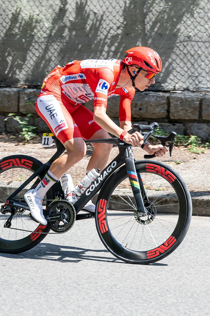 Tadej Pogačar in maglia rossa nella seconda tappa della Vuelta Ciclista a España ©Vuelta Ciclista a España ©cxcling