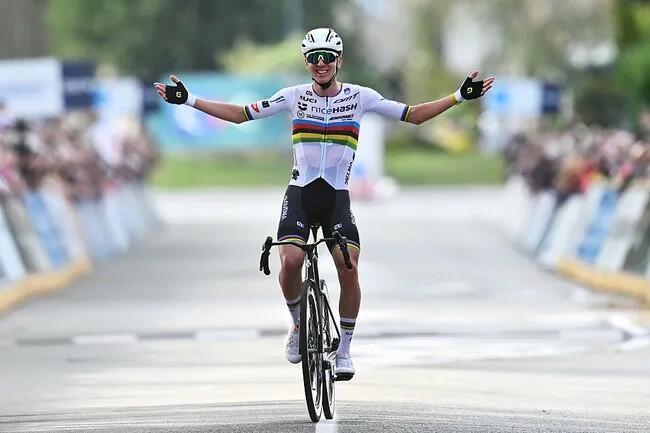 Tadej Pogačar vince il Campionato Europeo di ciclismo su strada 2025 © CyclingNews / GettyImages