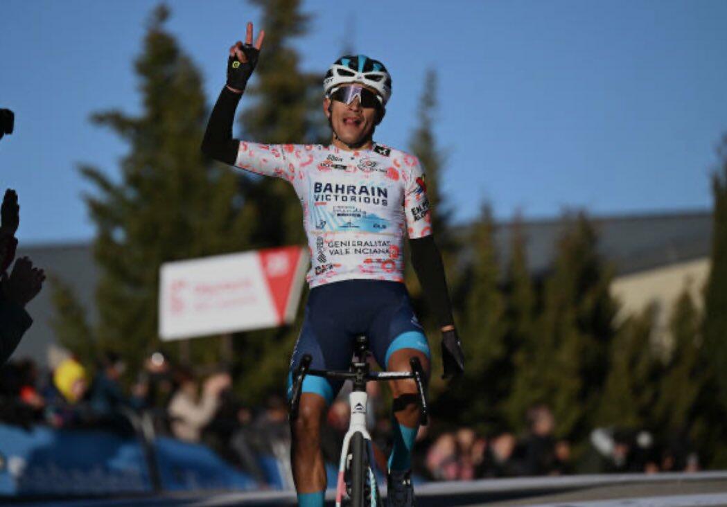Santiago Buitrago vince la quarta tappa della Valenciana 2025 © CyclingHighlights