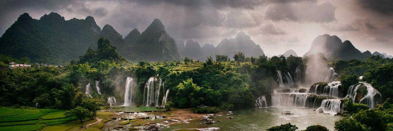 Le suggestive cascate di Bản Giốc-Detian, al confine tra Cina e Vietnam, toccate nel finale della 2a tappa del Tour of Guangxi 2025