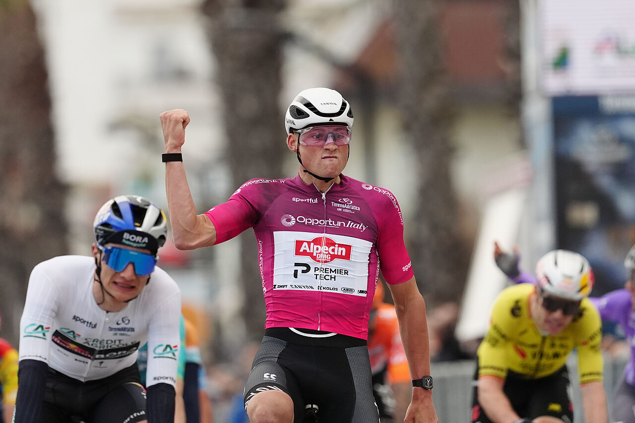 Seconda vittoria per Mathieu van der Poel alla Tirreno-Adriatico 2026 © Tirreno-Adriatico via X