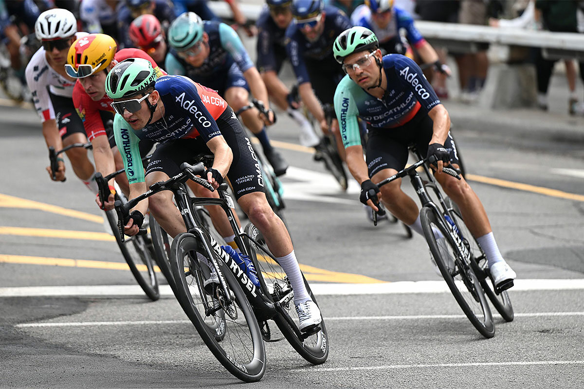 Paul Seixas (e poco dietro Isaac Del Toro) al GP di Montréal © Decathlon CMA CGM