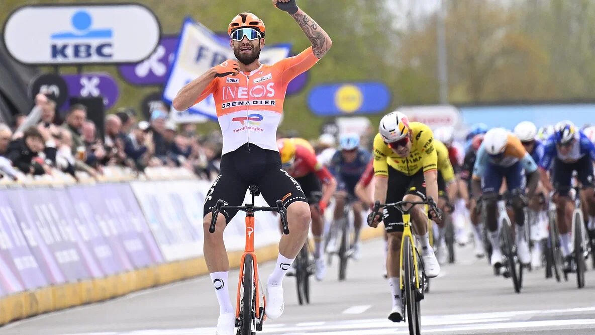 Filippo Ganna, vincitore della Attraverso Le Fiandre 2026 (© CorVos)