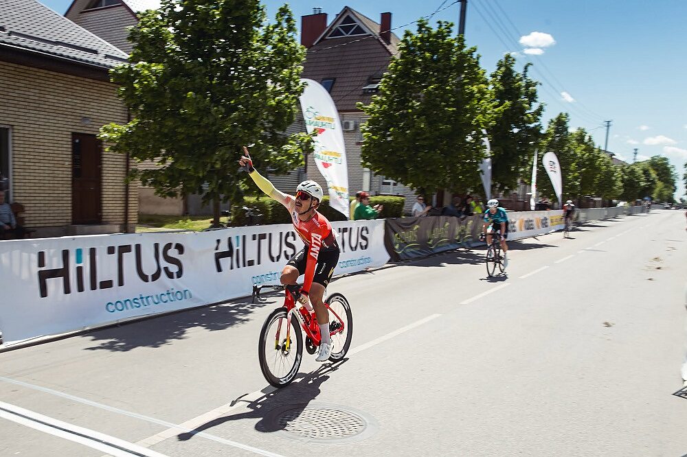 La vittoria di Alexander Konychev nella prima tappa del Tour of Lithuania