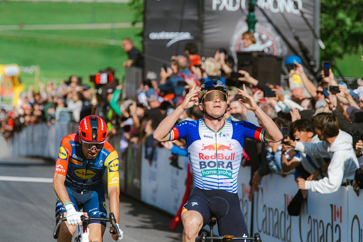 Remco Evenepoel batte Giulio Ciccone in volata al GP de Québec ©GPCQM