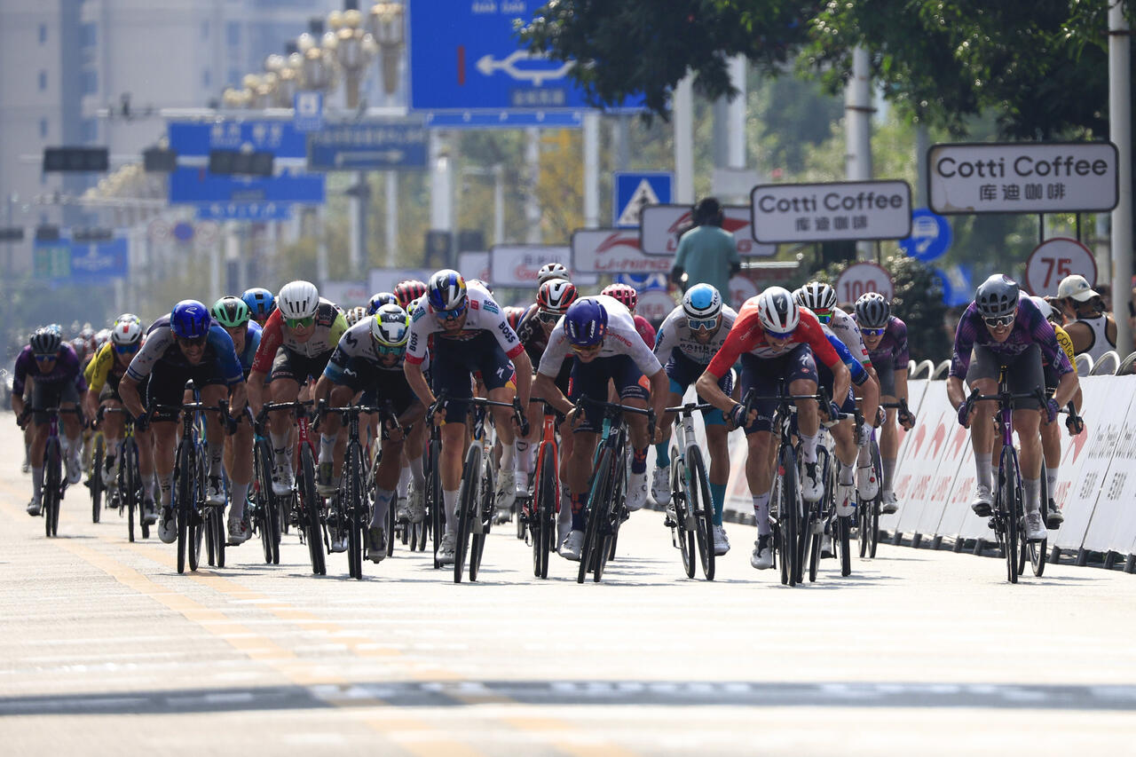 La volata che ha deciso la quarta tappa del Tour of Guangxi 2025
