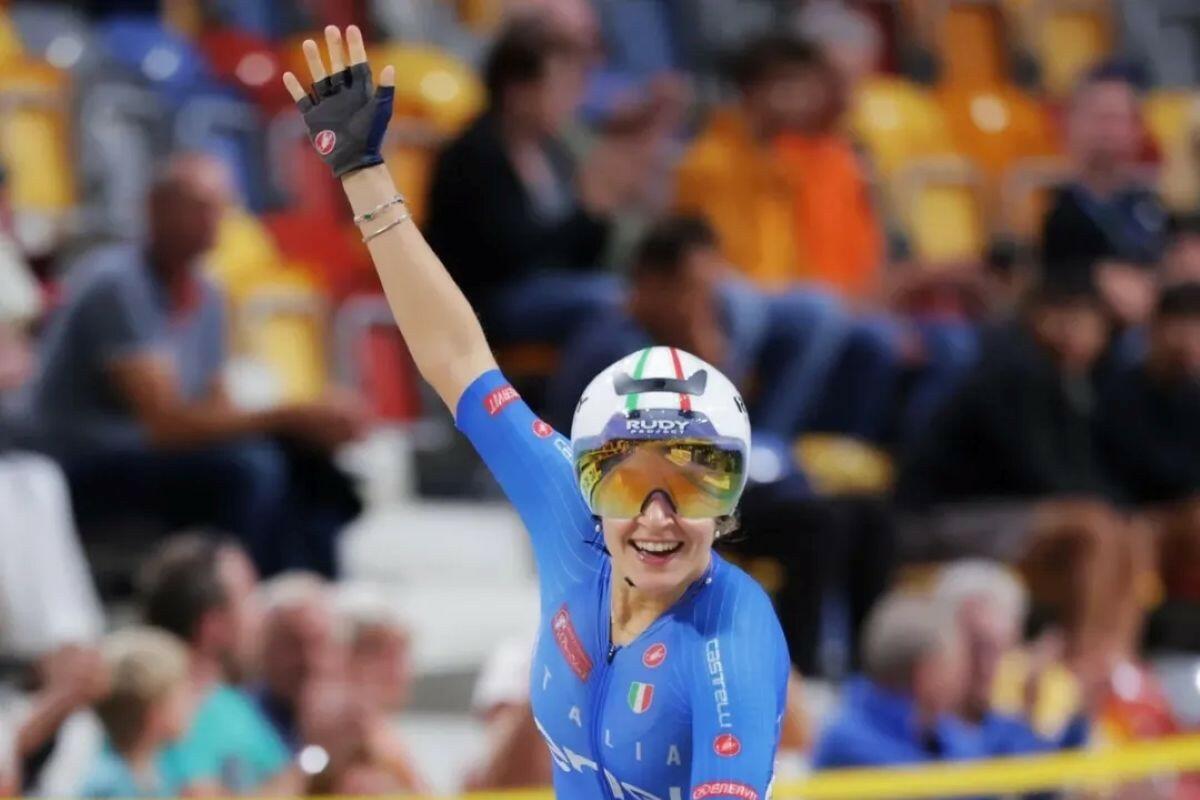 Matilde Cenci firma il suo terzo oro ai mondiali su pista juniores 2025 di Apeldoorn ©FCI