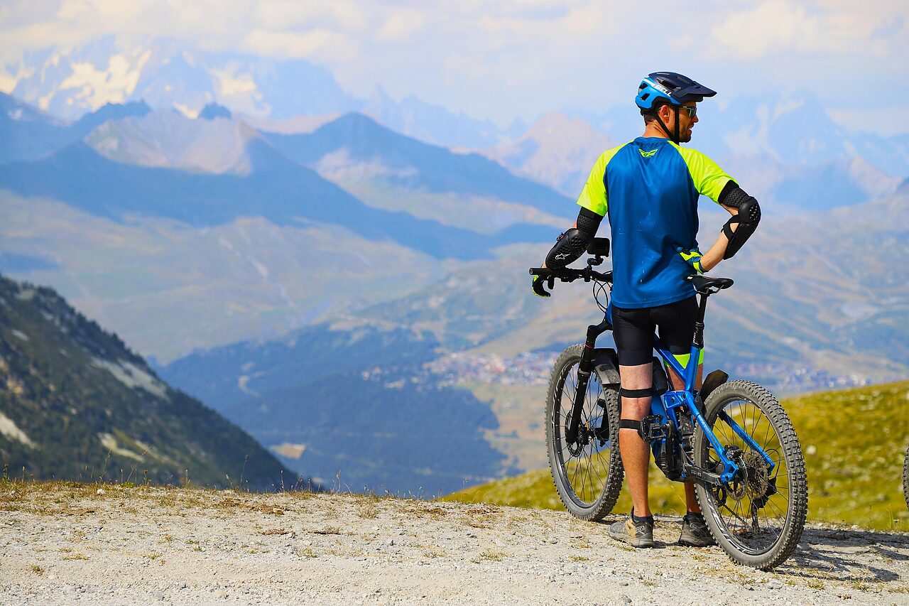 Anello dei Nove Castelli, 60 km a pedali attorno al Titano
