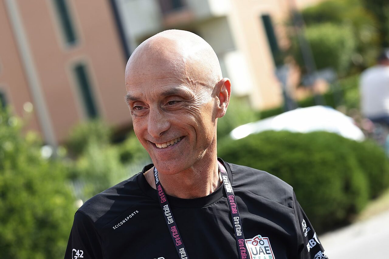 Gianetti "In UAE controllato solo Pogačar. Un automobilista arrabbiato ha fatto cadere McNulty"