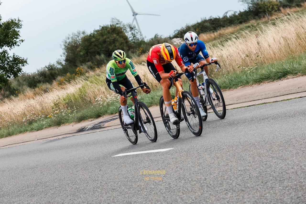 Le Huitouze, Renard-Haquin e Wallin in fuga durante la terza tappa del Tour de Wallonie 2025 © Tour de Wallonie & GP de Wallonie via X