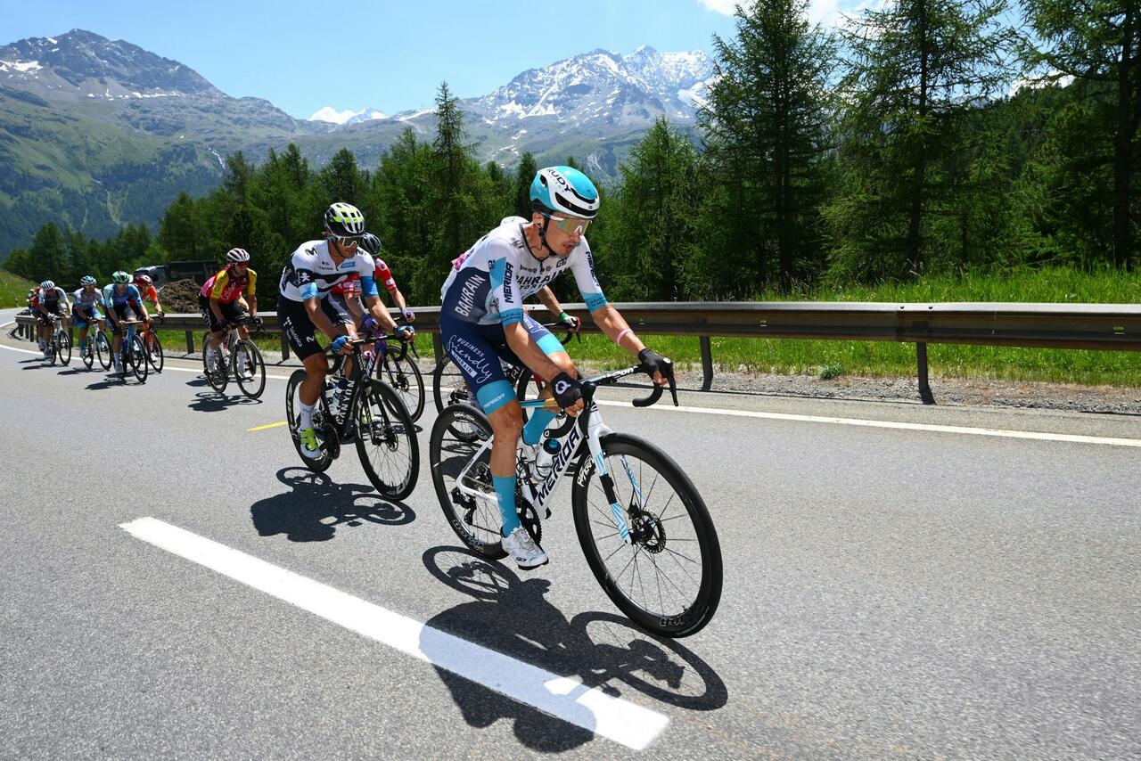 La prima fuga durante la quinta tappa del Tour de Suisse 2025 © Team Bahrain-Victorious / SprintCycling