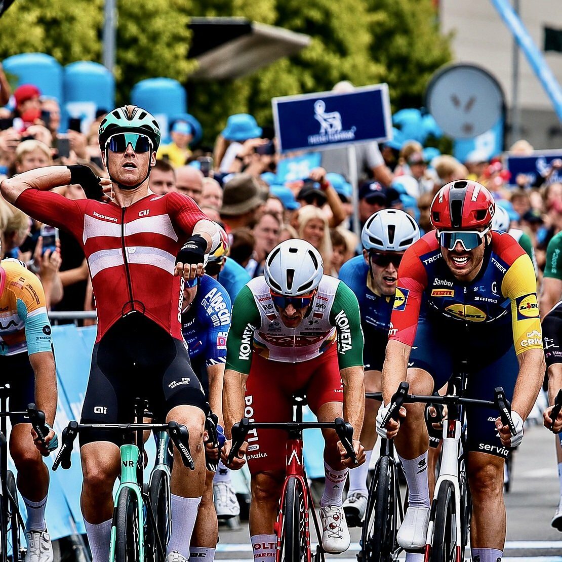 L'"arciere" Pedersen scocca una vittoria dal suo arco © Lidl-Trek / Dan Møller via X