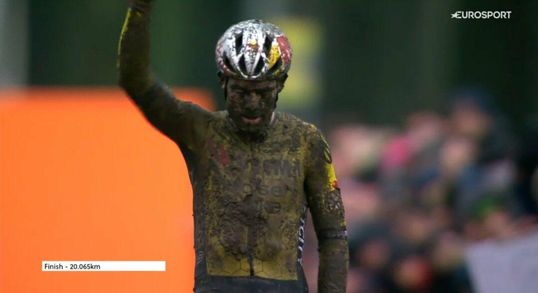 Wout Van Aert vince a Dendermonde