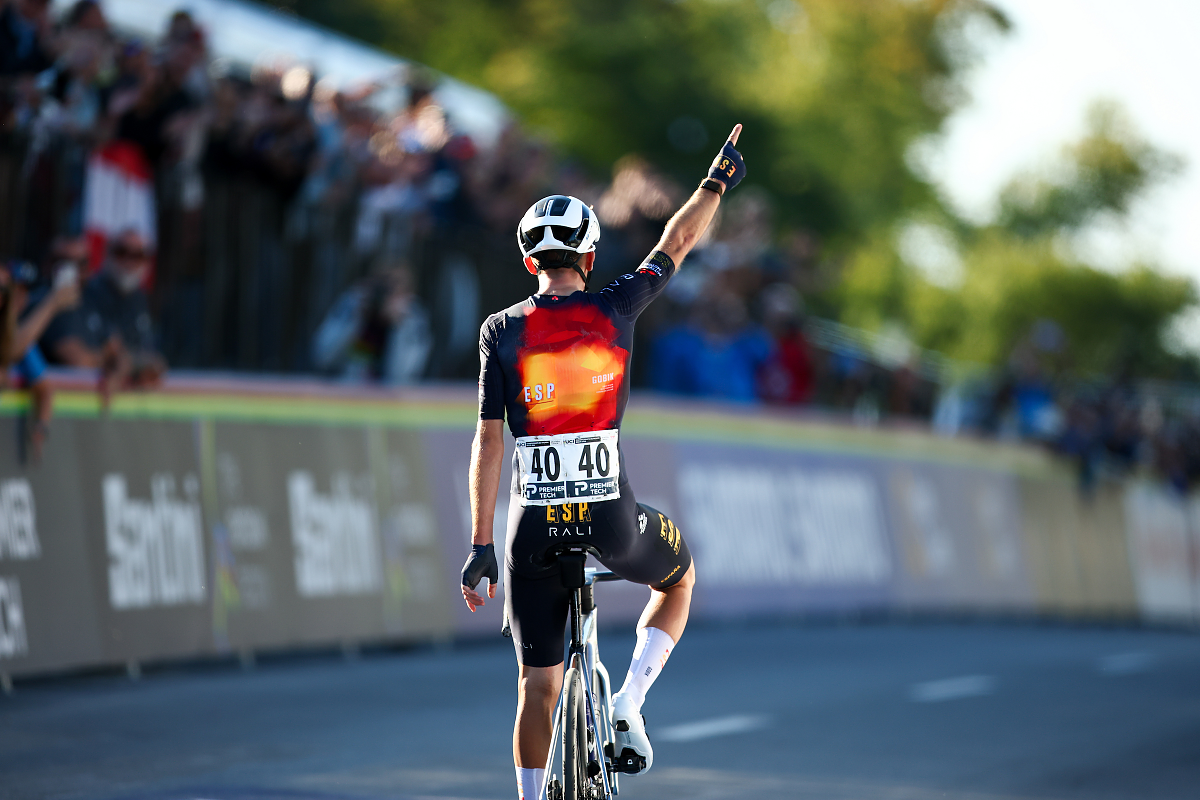 Benjamín Noval è il secondo spagnolo a vincere il mondiale junior dopo Miguel Morras (1995) ©UCI Cycling