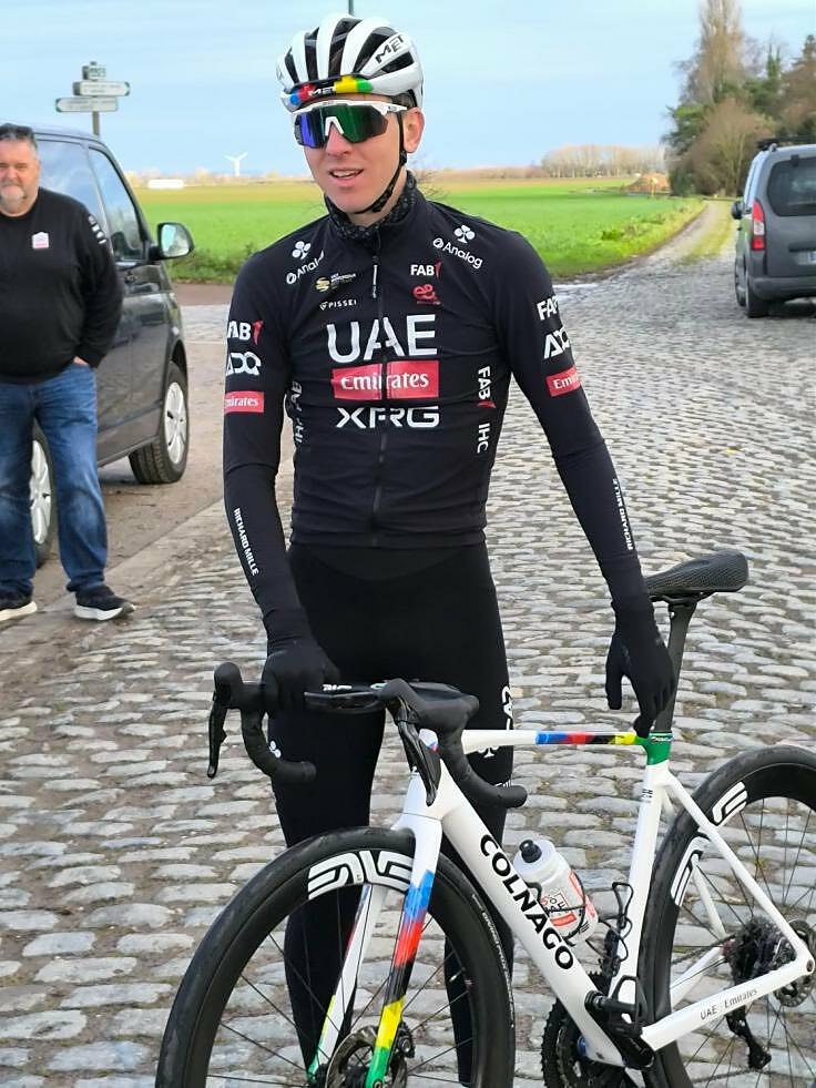 Tadej Pogačar in ricognizione sul percorso della Parigi-Roubaix ©lavoixdunord