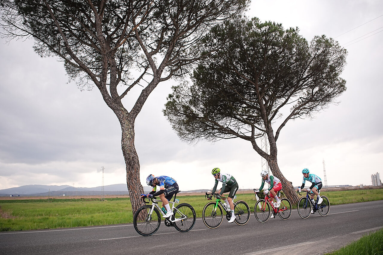 Bou, Iacchi, Sevilla e Tarozzi in fuga durante la seconda tappa della Tirreno-Adriatico 2026 © Tirreno-Adriatico via X