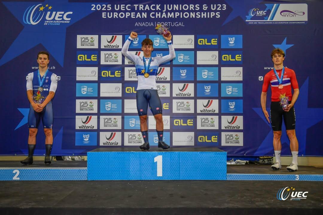 Davide Stella premiato con l'oro nello Scratch agli Europei Under 23 di Anadia ©taskfoto/UEC