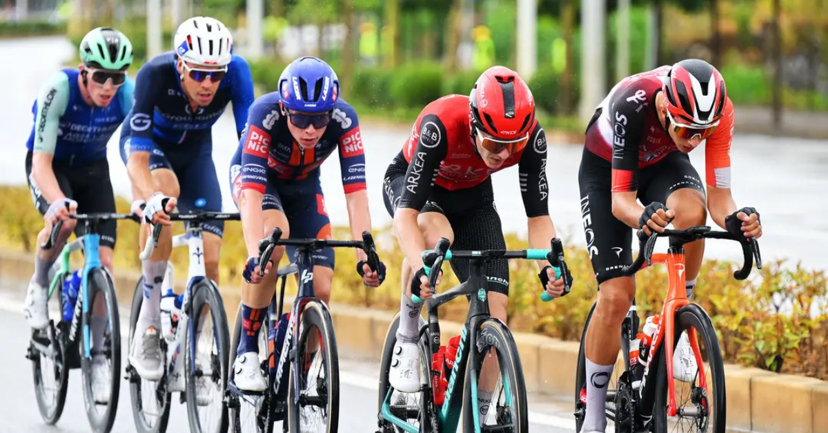 La Arkéa-B&B Hotels nelle sue ultime gare del calendario internazionale. Nella foto: Simon Guglielmi in fuga al Tour of Guangxi © Sito Internet Arkéa-B&B Hotels