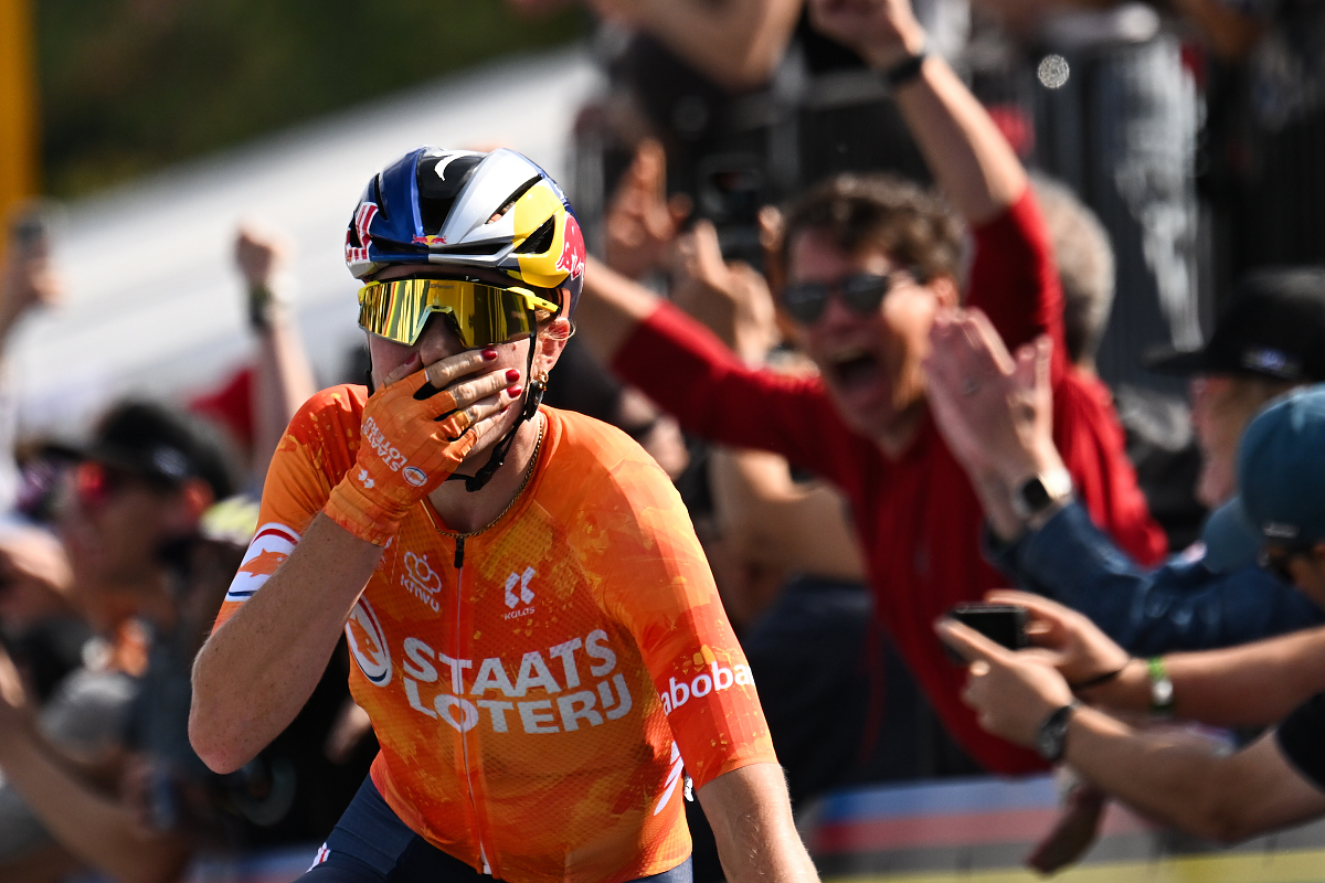 Demi Vollering vince il mondiale di Montréal ©UCI Cycling