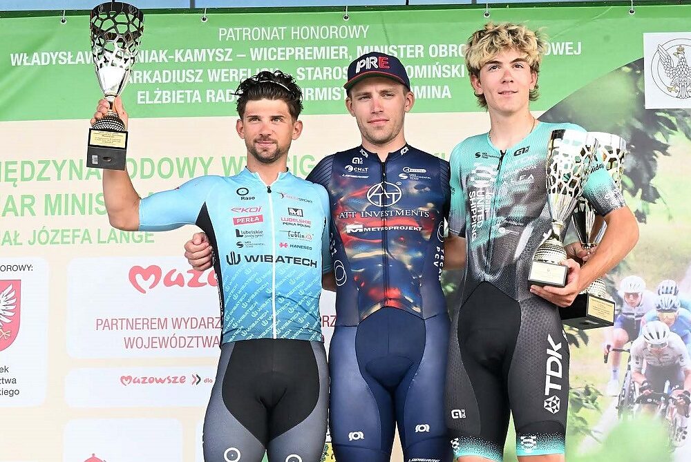 Il podio finale della Puchar MON