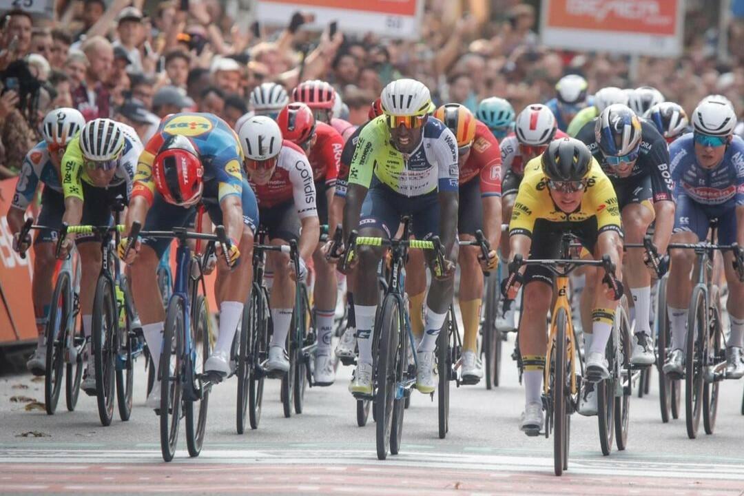 Olav Kooij vince la BEMER cyclassics 2024 ©Team Visma | Lease a Bike