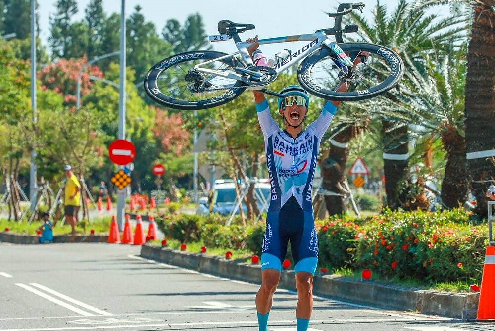 Sergio Tu festeggia il titolo taiwanese in linea