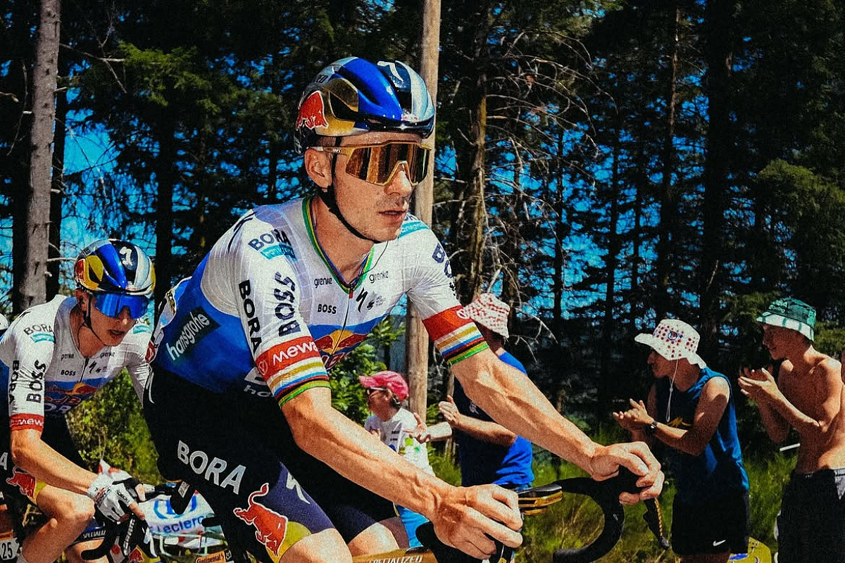 Evenepoel ostacolato dall'auto dell'organizzazione: "Mi ha fatto rallentare"