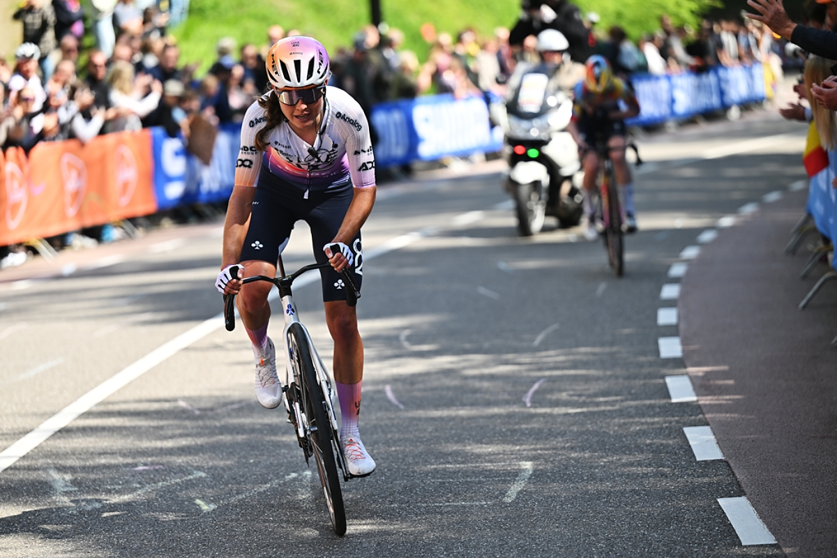 Paula Blasi ©UAE Team ADQ (Foto Getty)
