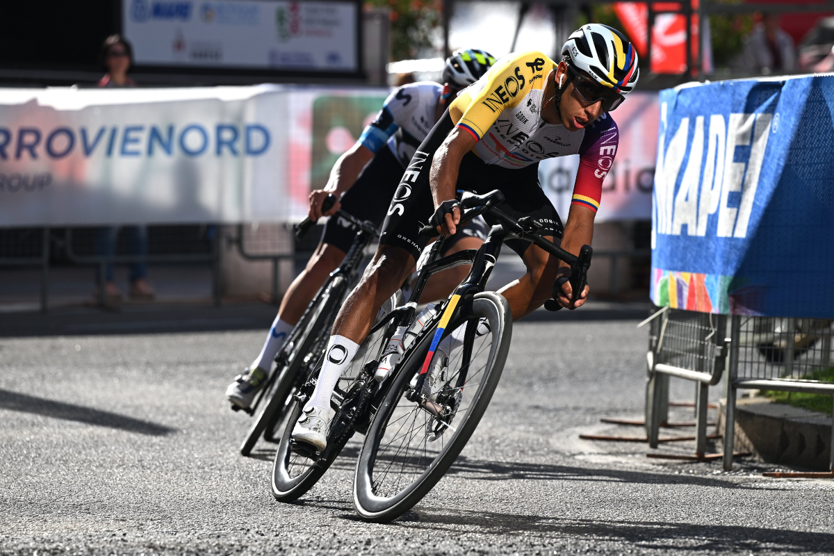 Egan Bernal e Lorenzo Milesi ©INEOS Grenadiers