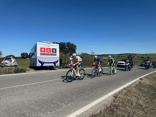 Bouchard, Cretti e Gimeno in testa alla quarta tappa della Vuelta a Andalucia 2026 © PCS / Stephan van der Zwan
