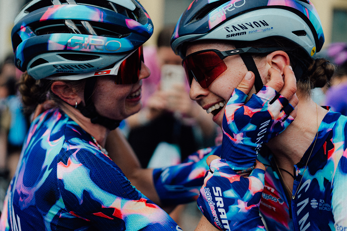 Antonia Niedermaier e Cecilie Uttrup Ludwig ©Thomas Maheux (da Canyon//SRAM)
