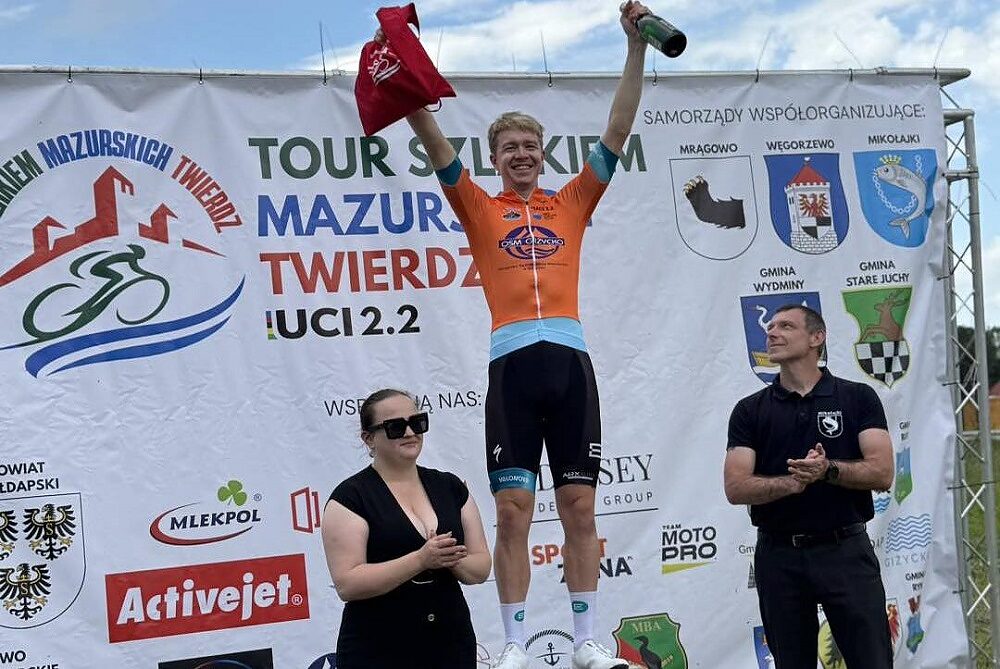 Rait Ärm festeggia il successo al Tour Szlakiem Mazurskich Twierdz