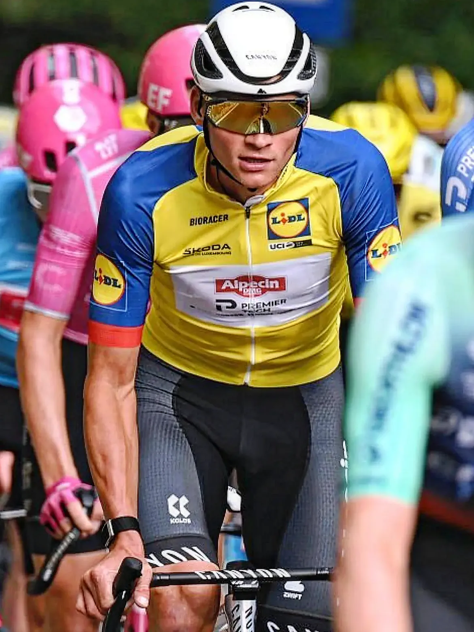 Van der Poel in maglia di leader durante la seconda tappa del Tour of Luxembourg ©Luc Claessen - Getty