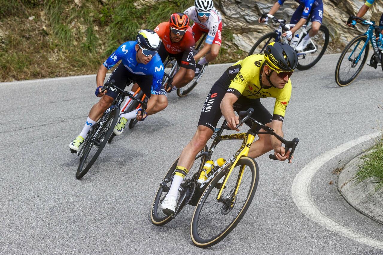 Tiesj Benoot, protagonista nella fuga di giornata a Il Lombardia 2024 © Team Visma | Lease a Bike via X