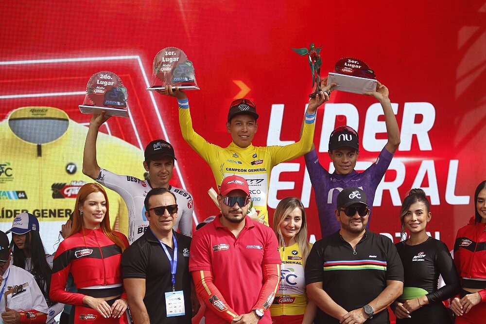 Il podio finale della Vuelta a Guatemala