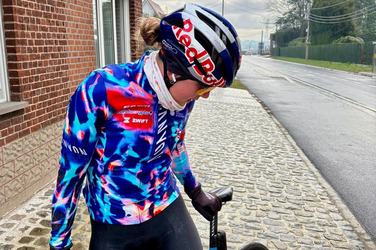 Zoe Bäckstedt con la nuova maglia ©Canyon//SRAM zondacrypto
