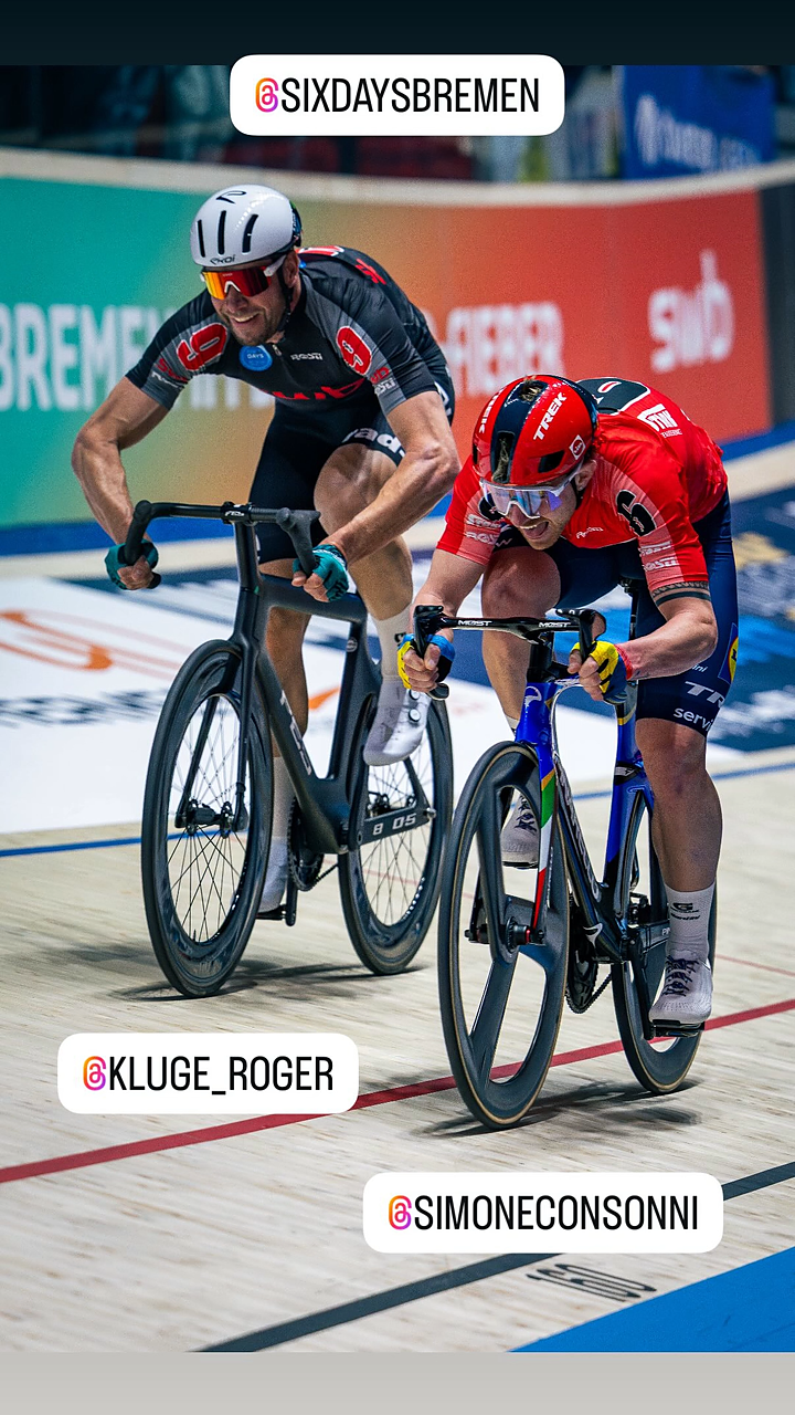 Il colpo di reni di Simone Consonni su Roger Kluge©photoviertel