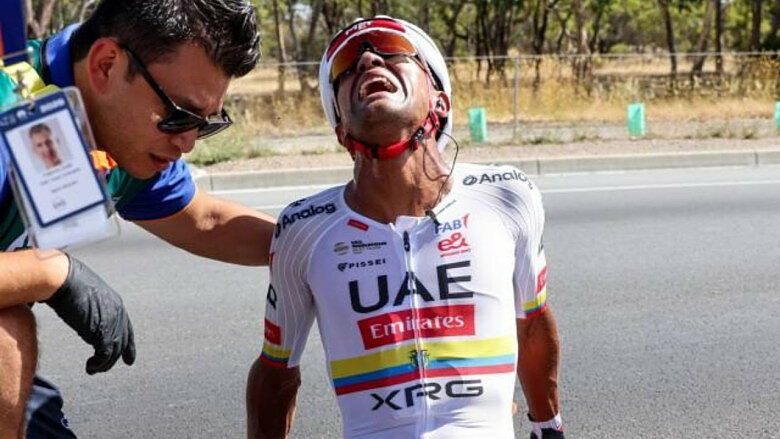 Narváez dopo la caduta al Tour Down Under 2026 ©tourdownunder