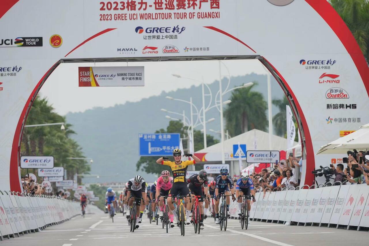 Olav Kooij conquista la terza tappa del Tour of Guangxi 2023 
