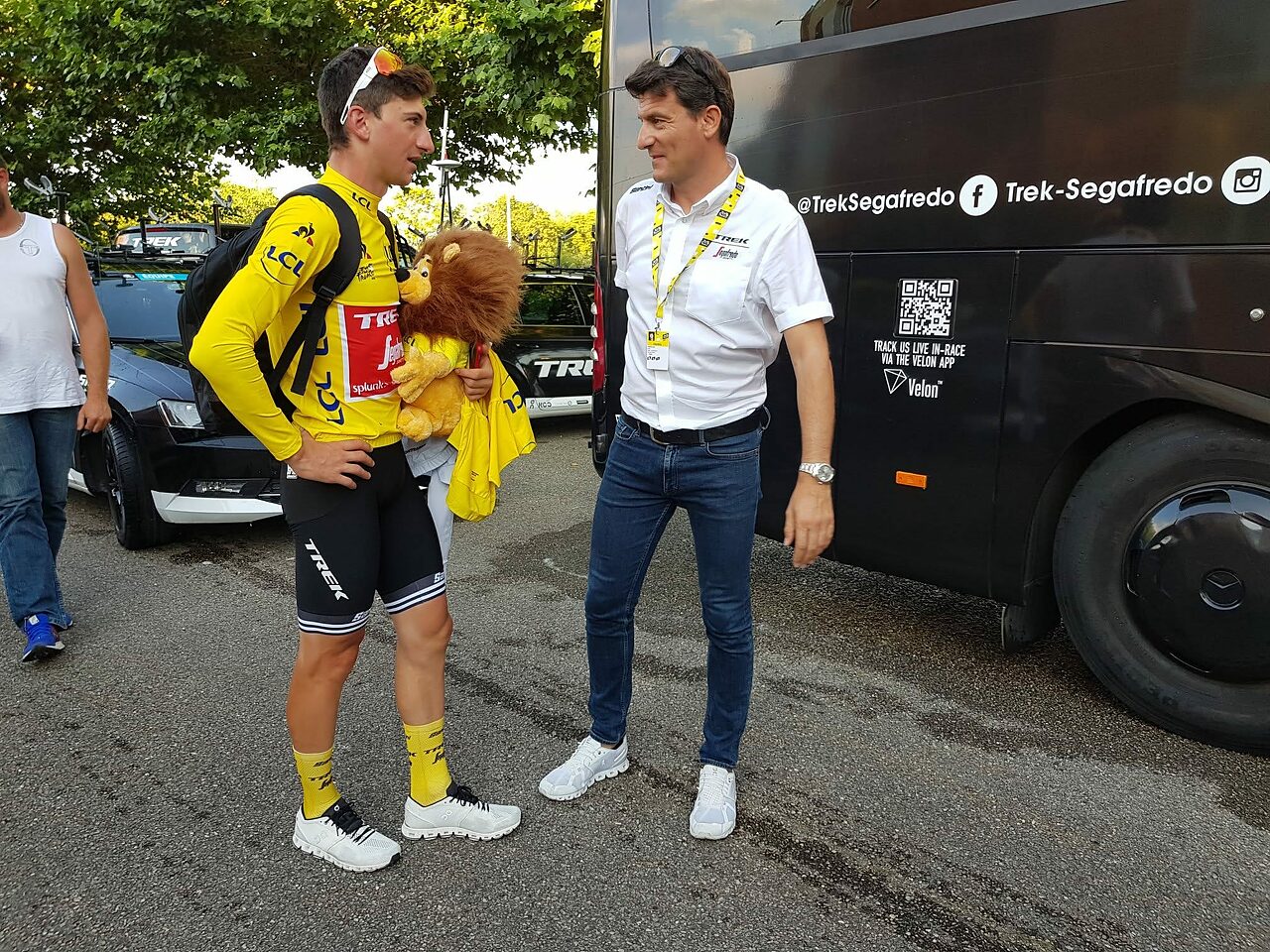 Luca Guercilena con Giulio Ciccone in maglia gialla al Tour de France 2019 (foto da IG)