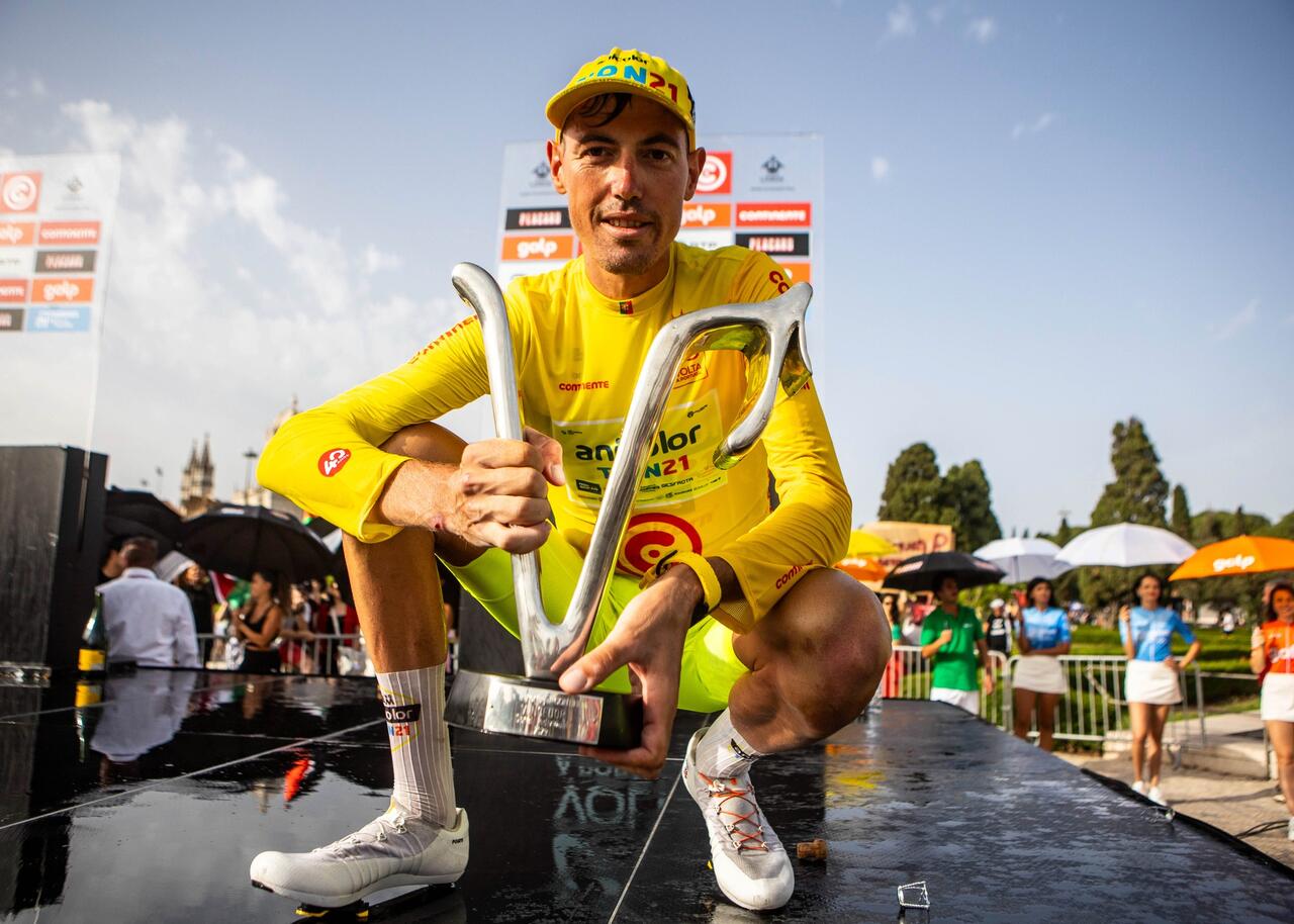 Il russo Artem Nych festeggia la sua seconda Volta a Portugal