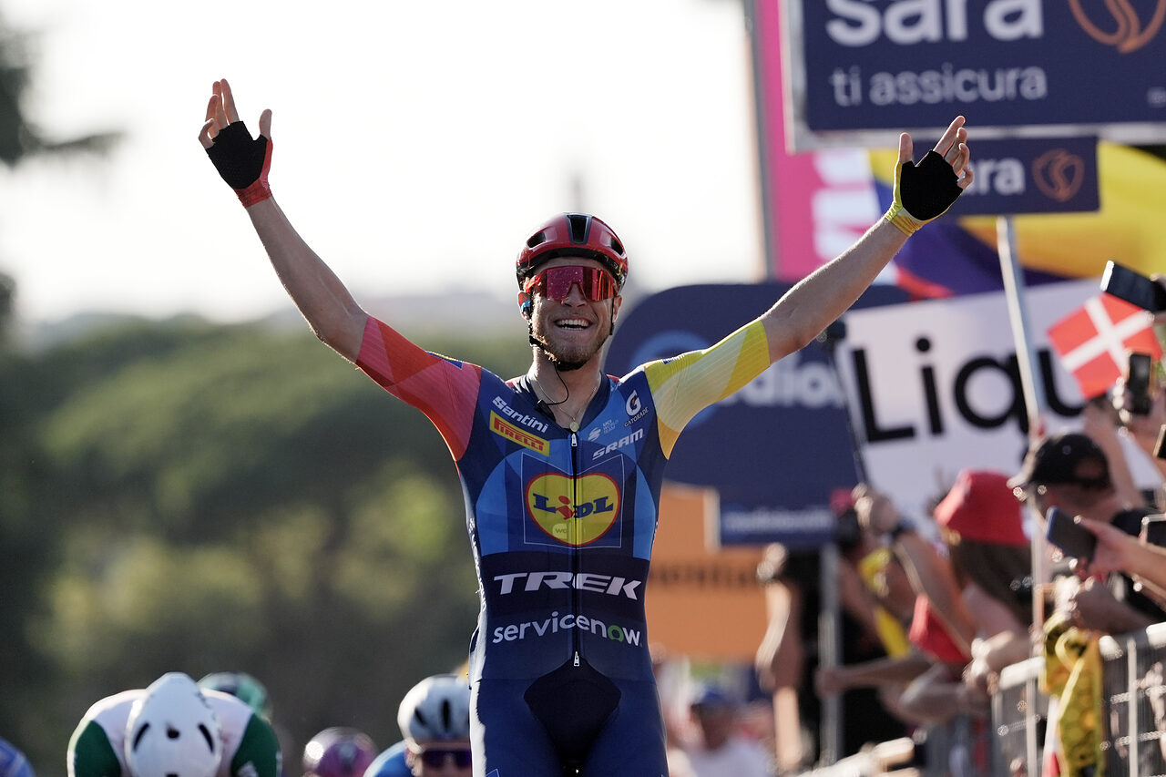 Giro d'Italia 2026, Jonathan Milan vince la 21a tappa a Roma ©LaPresse