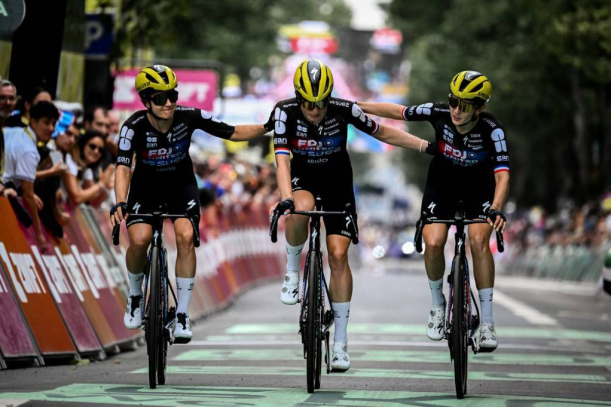 L'arrivo di Demi Vollering ©Tour de France Femmes