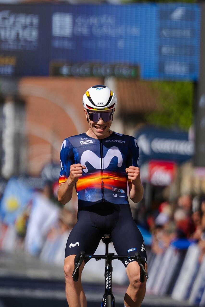 Iván Romeo, vincitore della terza frazione della O Gran Camiño 2026 ©profilo X della corsa