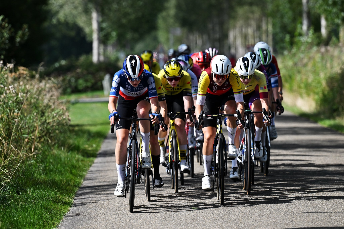 Il gruppo di testa ©UCI WWT-Getty