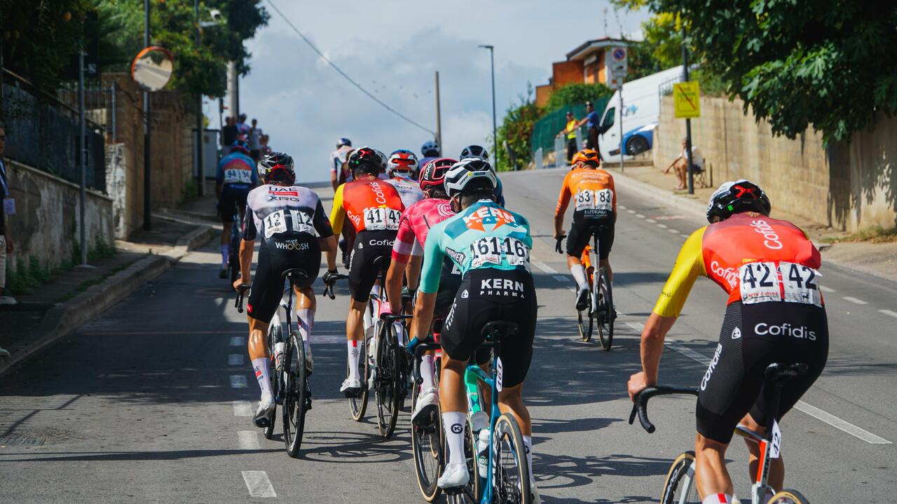 La prima fuga al Trofeo Matteotti 2025 © Equipo Kern Pharma via X