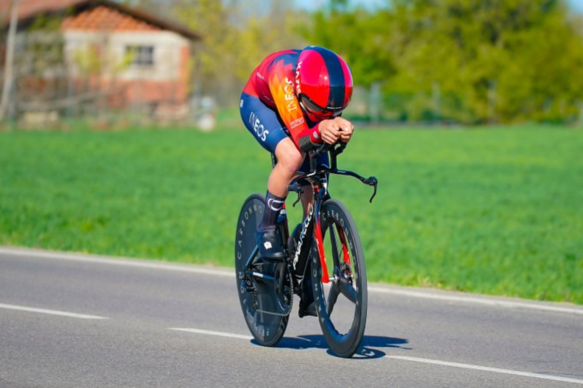 Leo Hayter in maglia Ineos ©Voster ATS Team