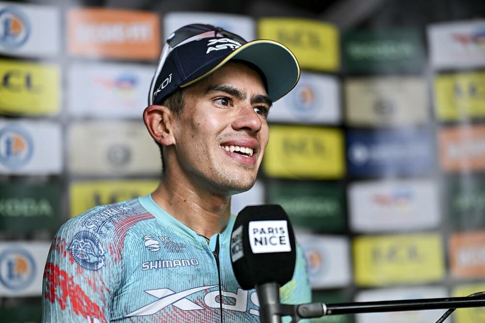 Harold Tejada dopo la vittoria della sesta tappa della Parigi Nizza 2026 ©Billy Ceusters / A.S.O.