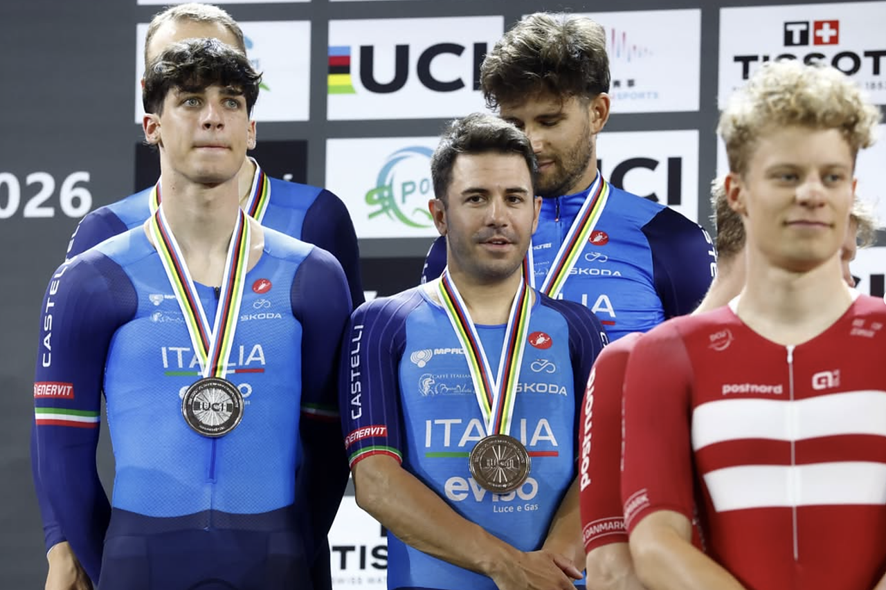 Il quartetto maschile argento nell'inseguimento ai mondiali di Shanghai 2026 ©sprintcycling/swpix_cycling