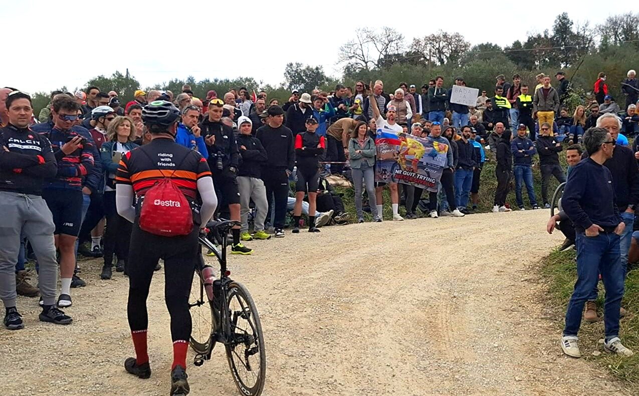 La folla di Colle Pinzuto © Umberto Bettarini